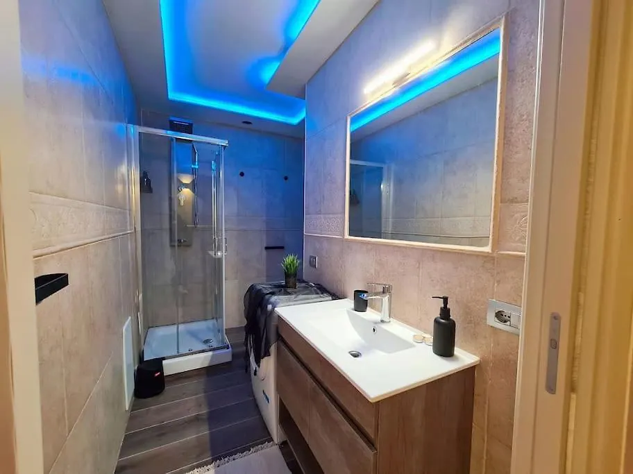 Falco Deluxe Home Nápoles Itália